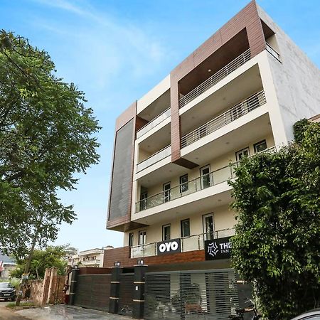 Townhouse The Adore Inn Gurgaon Exterior photo
