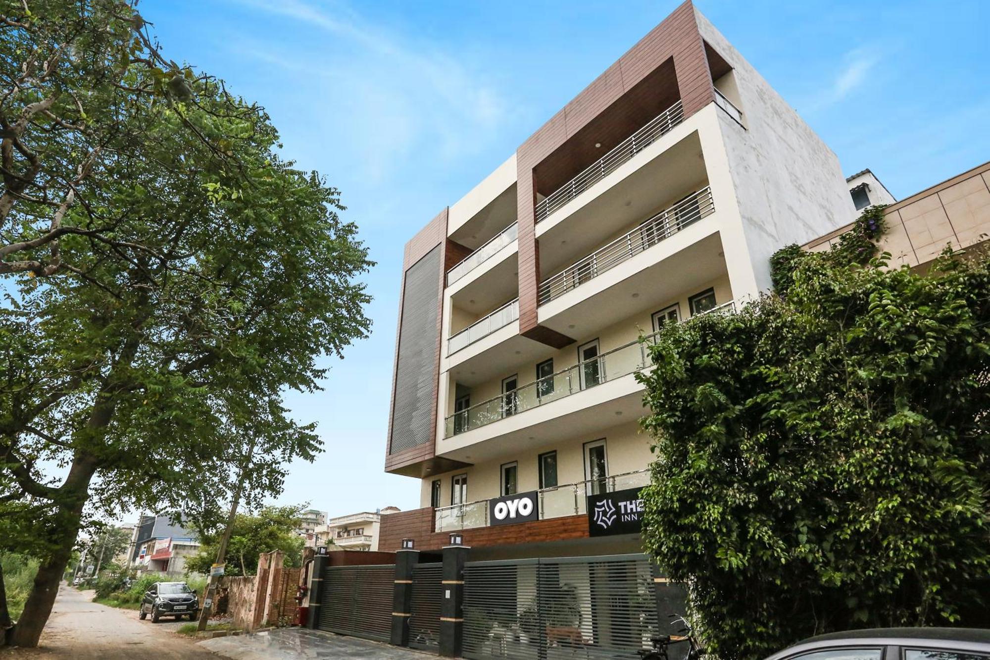 Townhouse The Adore Inn Gurgaon Exterior photo