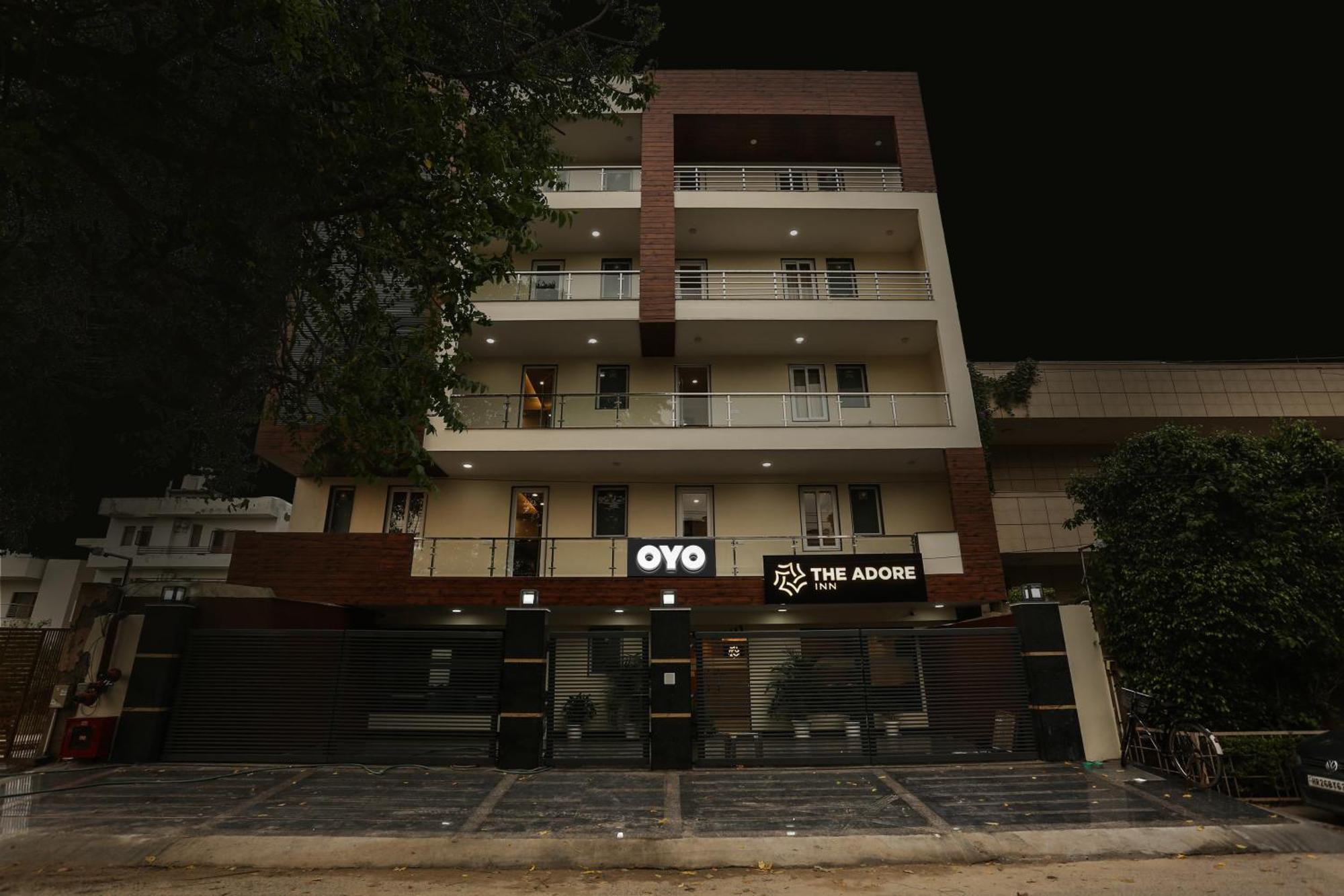 Townhouse The Adore Inn Gurgaon Exterior photo