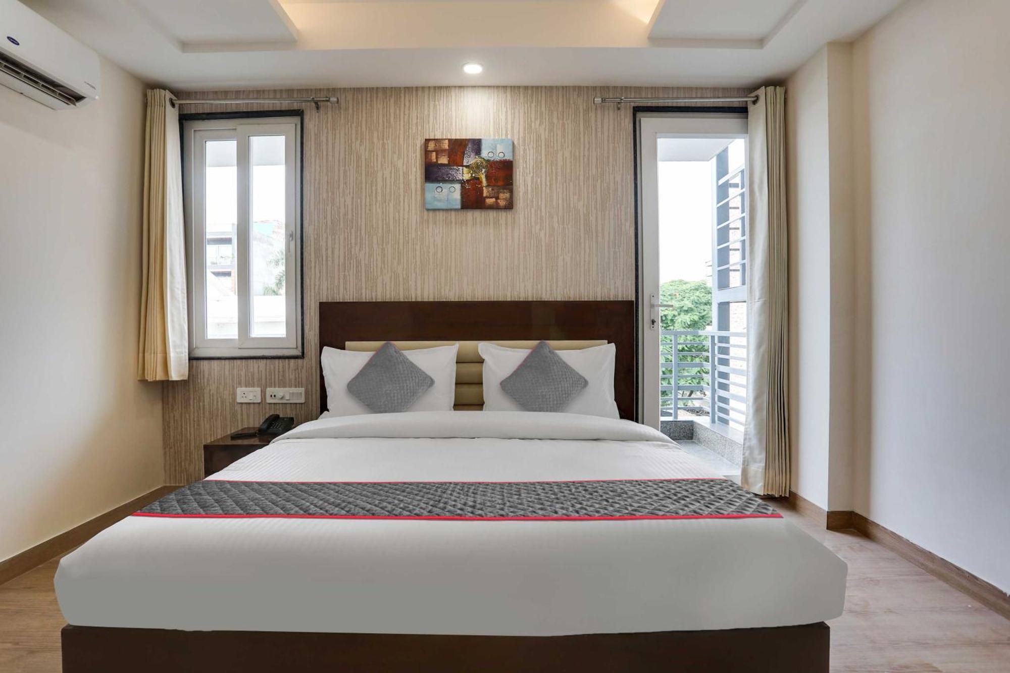 Townhouse The Adore Inn Gurgaon Exterior photo